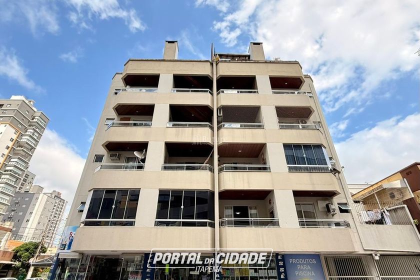 Apartamento &agrave; venda - 77m&sup2; - Meia Praia