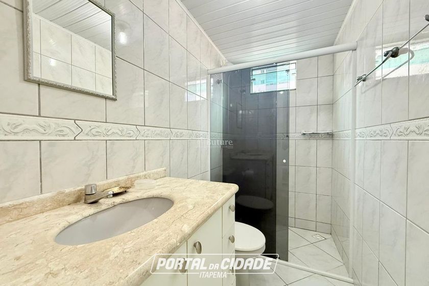 Apartamento &agrave; venda - 107m&sup2; - Meia Praia