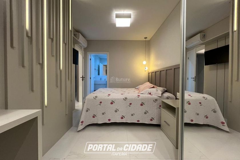Apartamento &agrave; venda - 197m&sup2; - Meia Praia