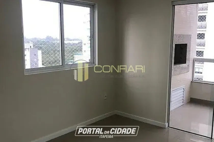 Apartamento &agrave; venda - 145m&sup2; - Meia Praia