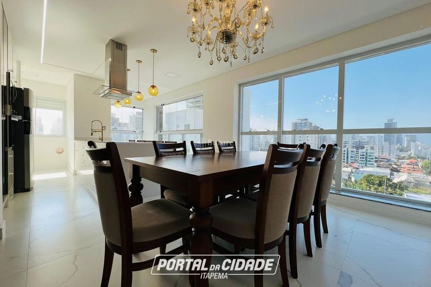 Apartamento &agrave; venda - 117m&sup2; - Meia Praia