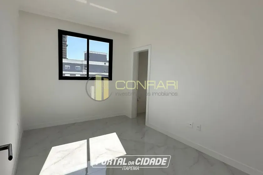 Apartamento &agrave; venda - 135m&sup2; - meia praia