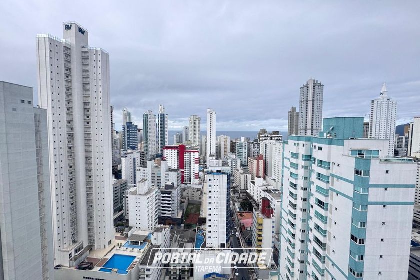 Apartamento &agrave; venda - 170m&sup2; - Centro