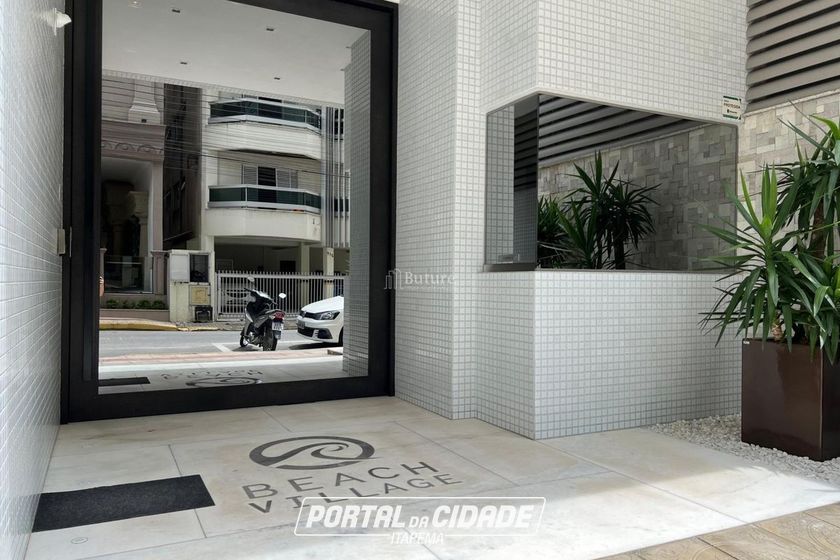 Apartamento &agrave; venda - 198m&sup2; - Meia Praia