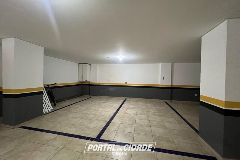 Apartamento para alugar - Meia Praia