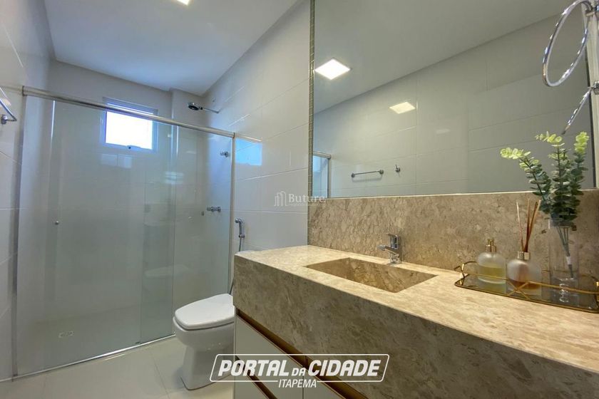 Apartamento &agrave; venda - 1872m&sup2; - Meia Praia