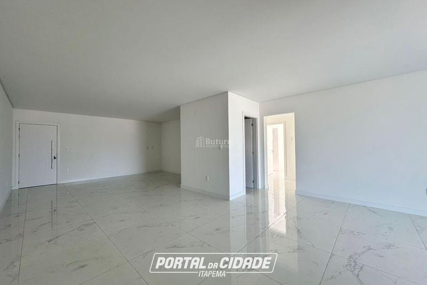 Apartamento &agrave; venda - 159m&sup2; - Meia Praia