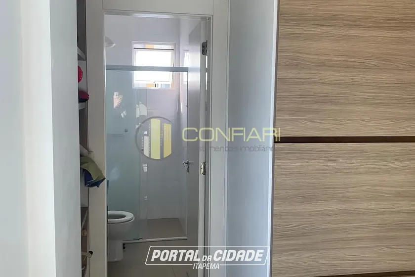 Apartamento para alugar - 150m&sup2; - Meia Praia