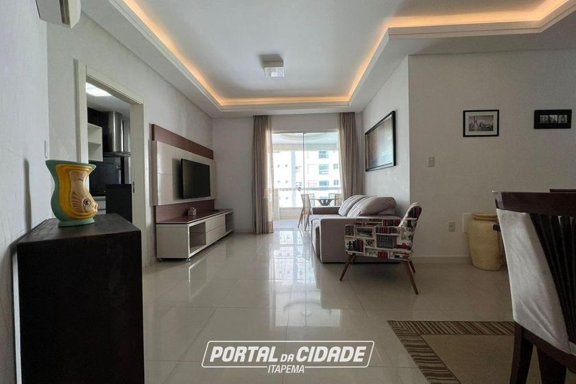 Apartamento &agrave; venda - 137m&sup2; - Meia Praia