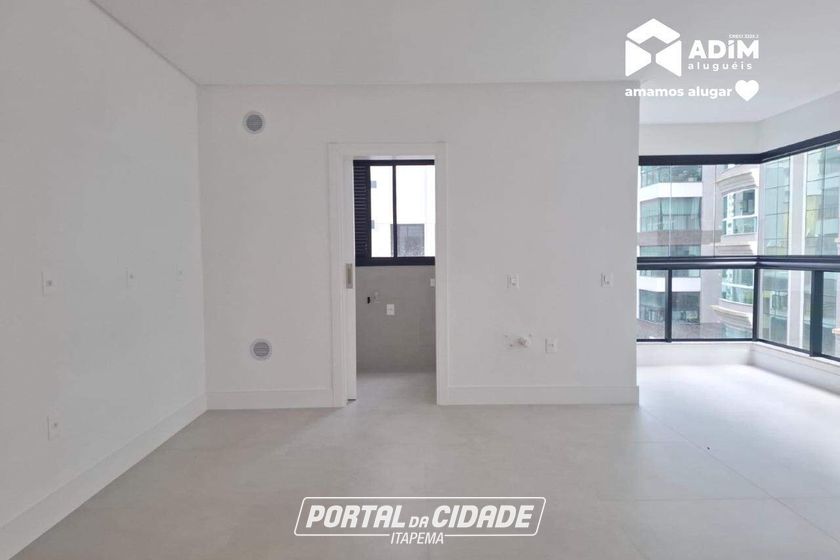 Apartamento para alugar - 132m&sup2; - Meia Praia