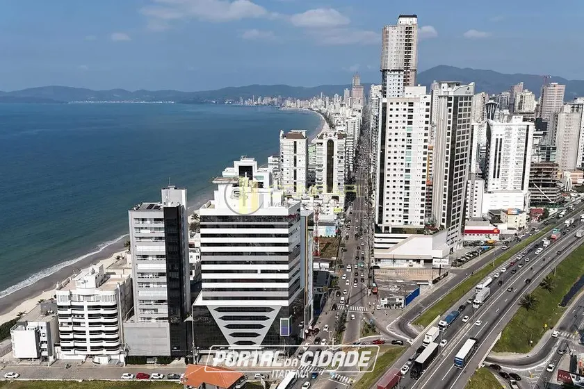Sala Comercial &agrave; venda - 38m&sup2; - Meia Praia
