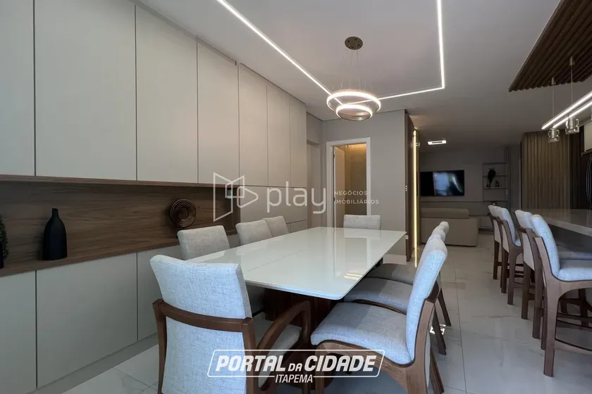 Apartamento &agrave; venda - 159m&sup2; - Meia Praia