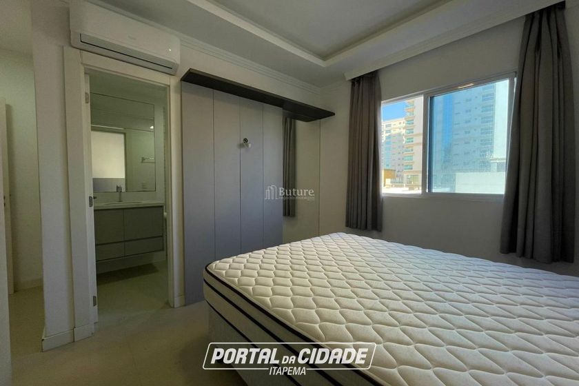 Apartamento &agrave; venda - 225m&sup2; - Meia Praia
