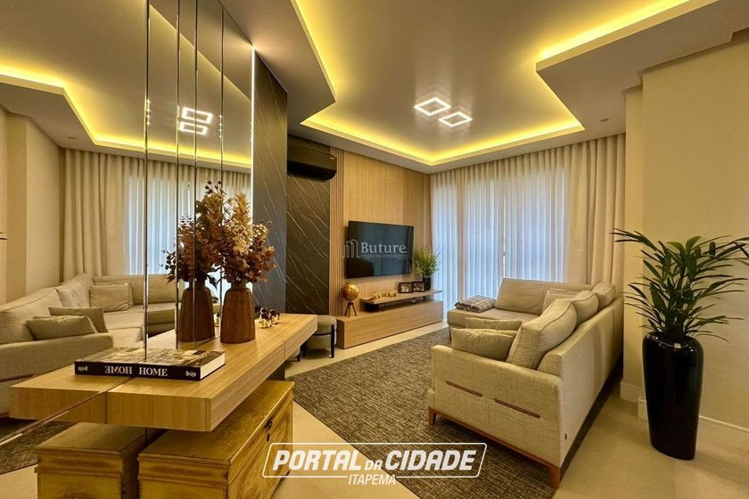 Apartamento &agrave; venda - 127m&sup2; - Meia Praia