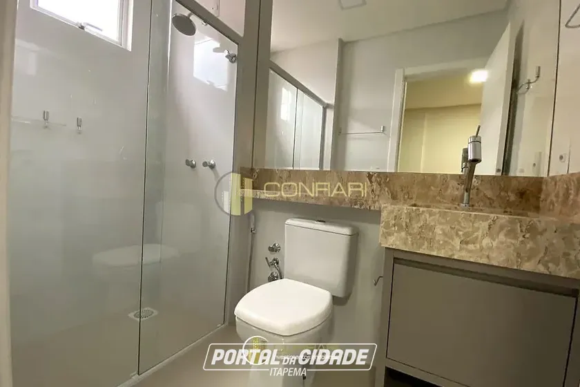 Apartamento &agrave; venda - 143m&sup2; - Meia Praia
