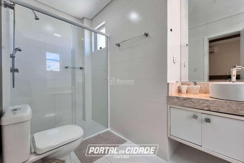 Apartamento &agrave; venda - 194m&sup2; - Meia Praia