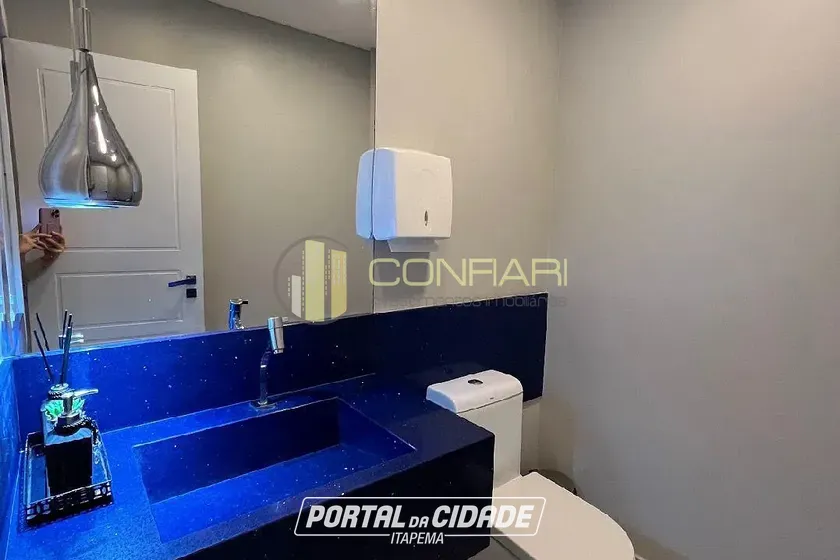 Sala Comercial para alugar - 200m&sup2; - Meia Praia