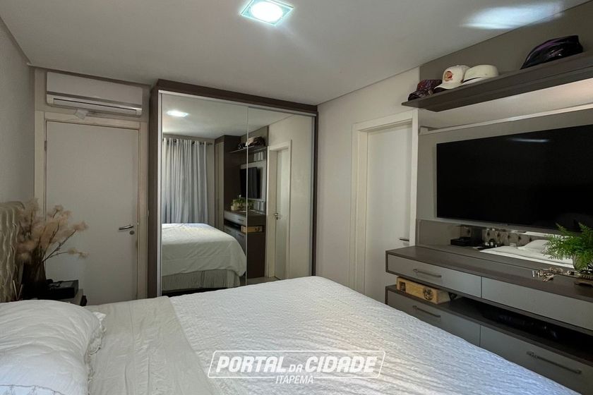 Apartamento &agrave; venda - 120m&sup2; - Meia Praia