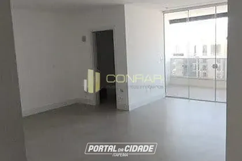 Apartamento &agrave; venda - 128m&sup2; - Meia Praia