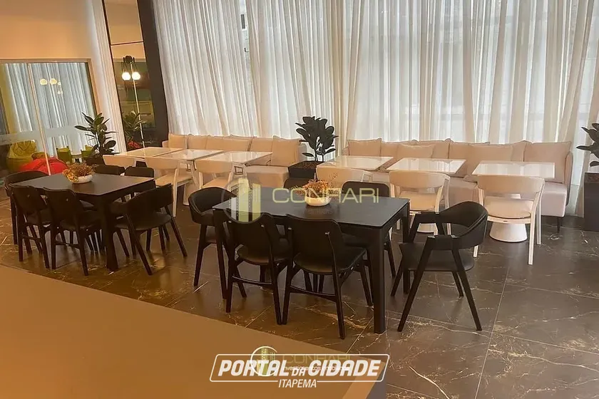 Apartamento &agrave; venda - 145m&sup2; - Meia Praia