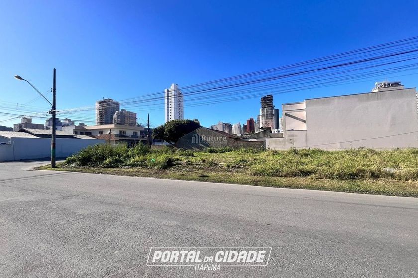 Terreno &agrave; venda - 504m&sup2; - Morretes