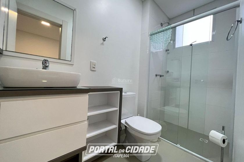 Apartamento &agrave; venda - 150m&sup2; - Meia Praia