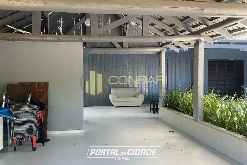 Ch&aacute;cara &agrave; venda - 130m&sup2; - Moura