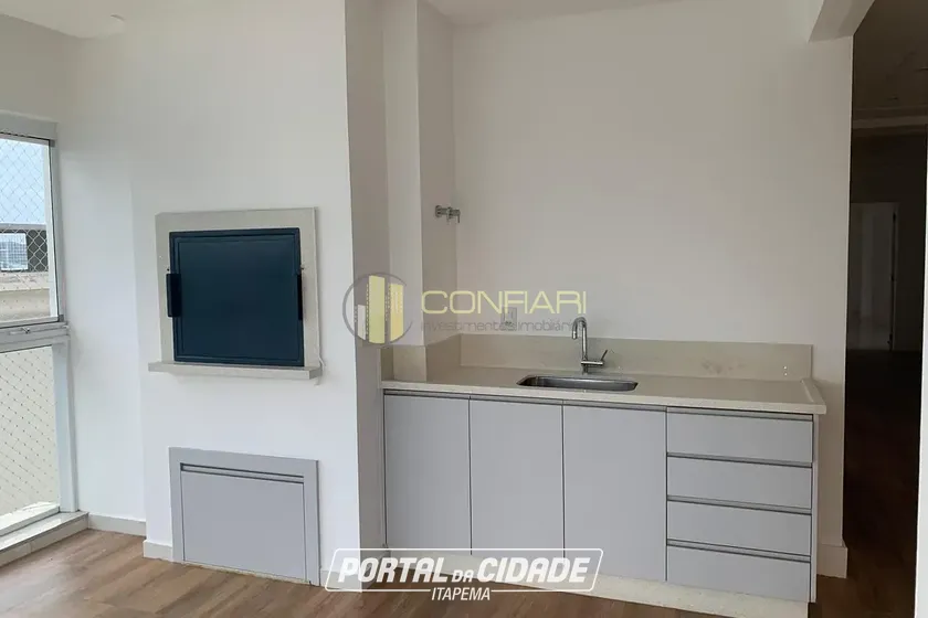 Apartamento para alugar - 182m&sup2; - Meia Praia