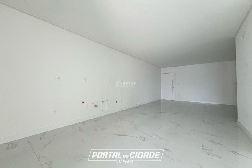 Apartamento &agrave; venda - 159m&sup2; - Meia Praia