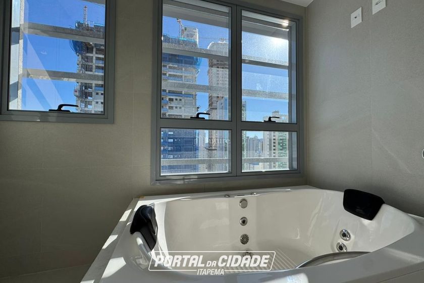 Apartamento &agrave; venda - 171m&sup2; - Centro