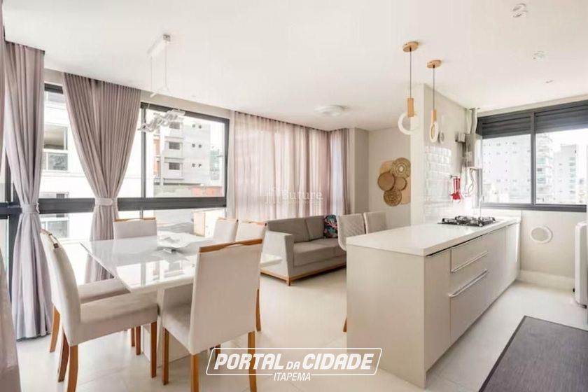 Apartamento &agrave; venda - 102m&sup2; - Meia Praia
