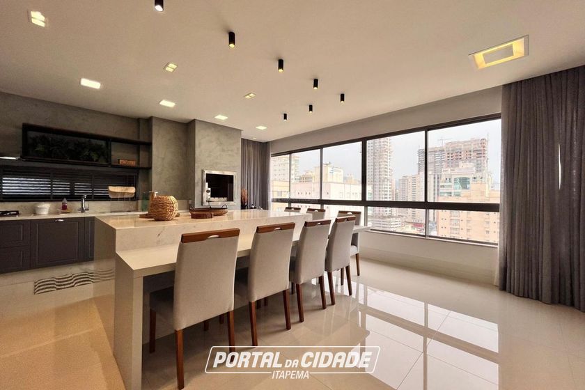 Apartamento &agrave; venda - 197m&sup2; - Meia Praia
