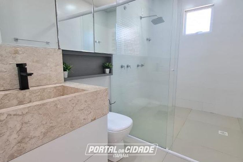 Apartamento para alugar - 125m&sup2; - Meia Praia