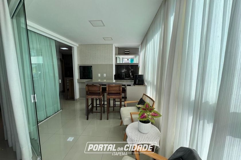 Apartamento &agrave; venda - 149m&sup2; - Meia Praia