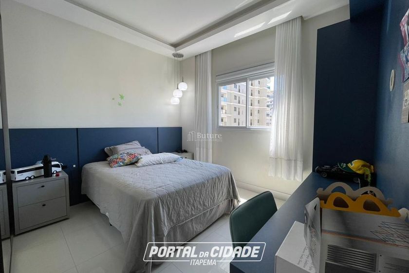 Apartamento &agrave; venda - 228m&sup2; - Meia Praia