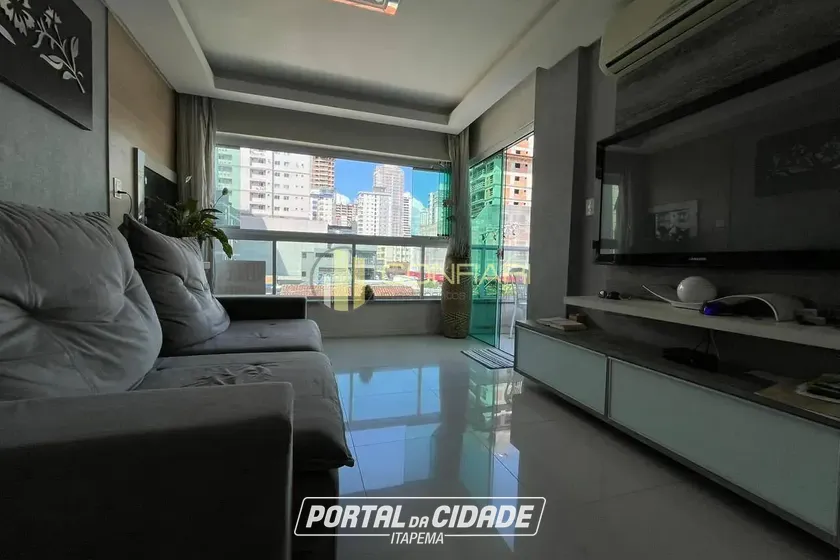 Apartamento &agrave; venda - 160m&sup2; - Meia Praia