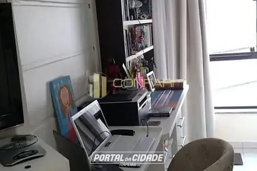 Apartamento &agrave; venda - 130m&sup2; - Meia Praia