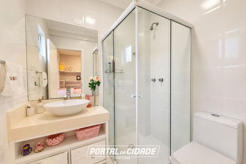 Apartamento &agrave; venda - 121m&sup2; - Meia Praia