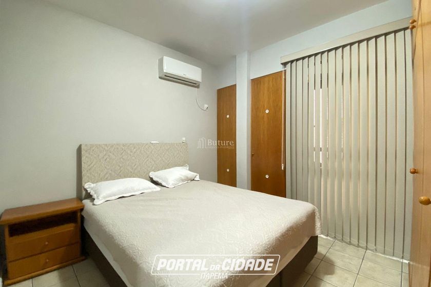 Apartamento &agrave; venda - 110m&sup2; - Meia Praia