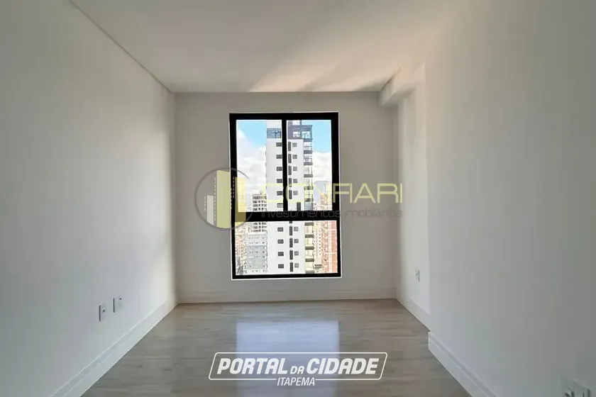 Apartamento &agrave; venda - 206m&sup2; - meia praia