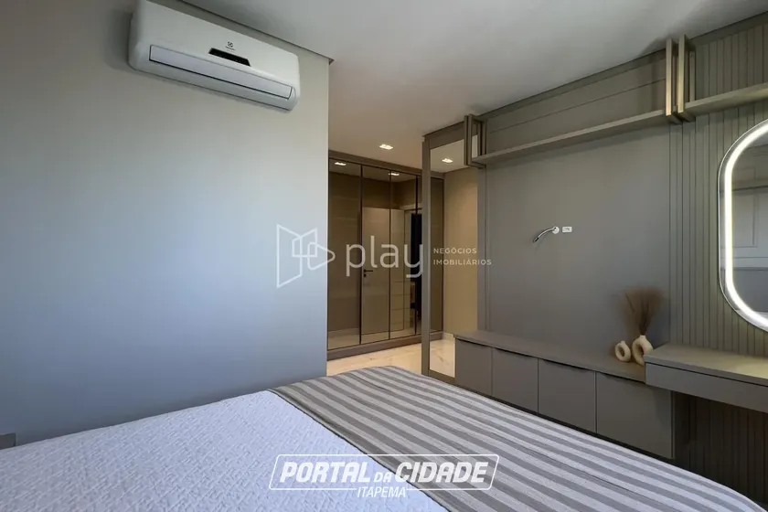Apartamento &agrave; venda - 159m&sup2; - Meia Praia