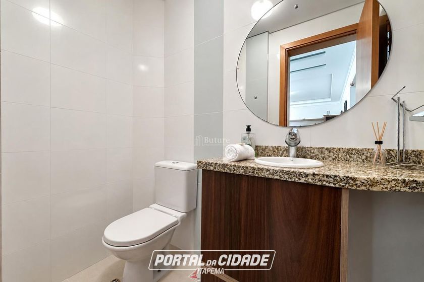 Apartamento &agrave; venda - 212m&sup2; - Meia Praia