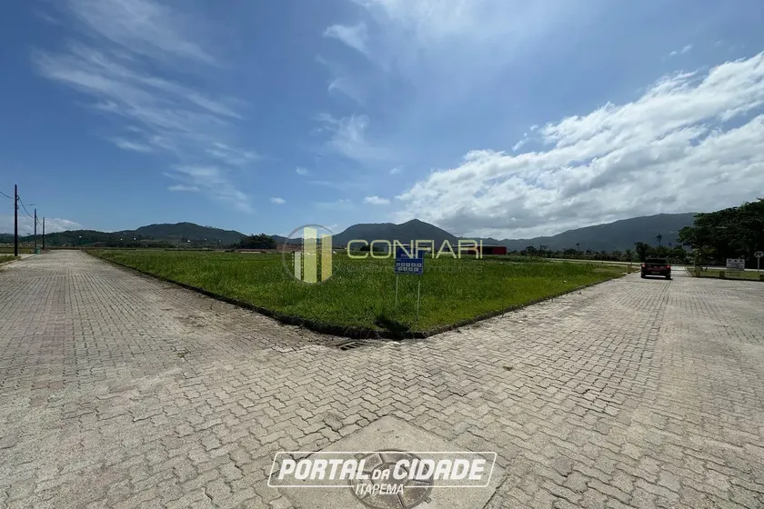 Terreno &agrave; venda - 646m&sup2; - Sert&atilde;o Santa Luzia