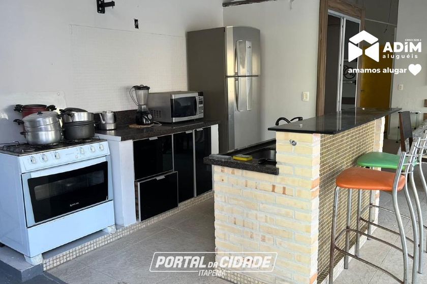 Apartamento para alugar - 160m&sup2; - Meia Praia
