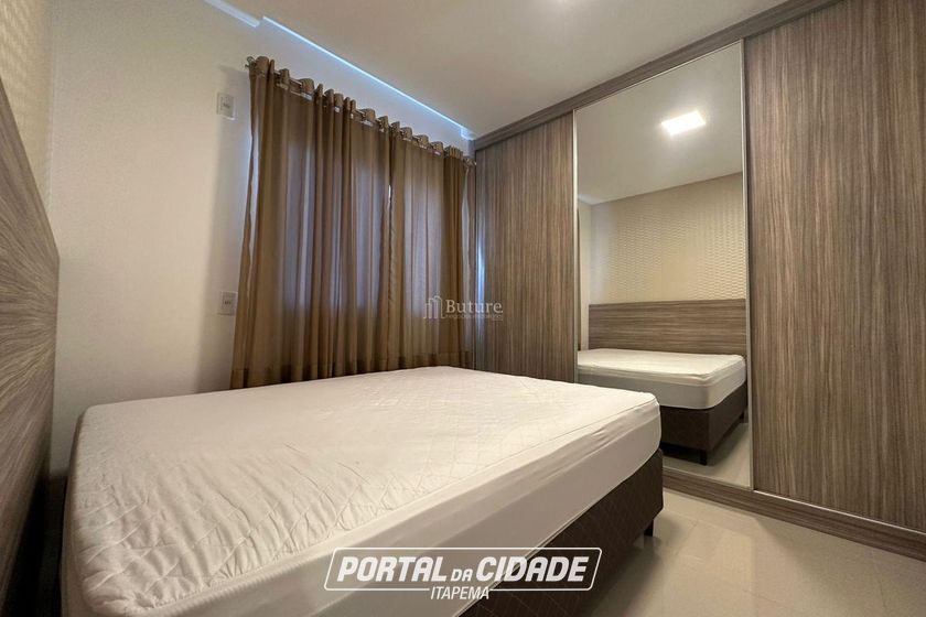 Apartamento &agrave; venda - 134m&sup2; - Meia Praia