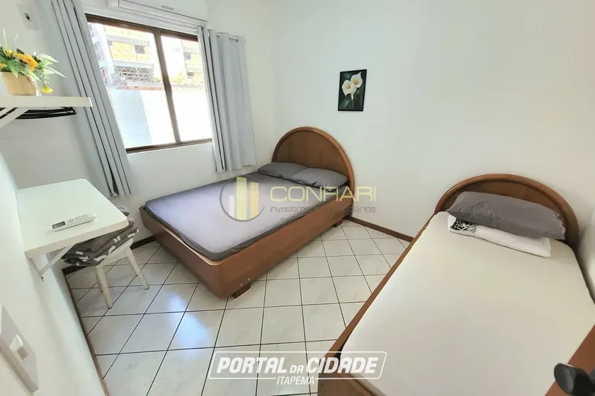 Apartamento &agrave; venda - 137m&sup2; - Meia Praia