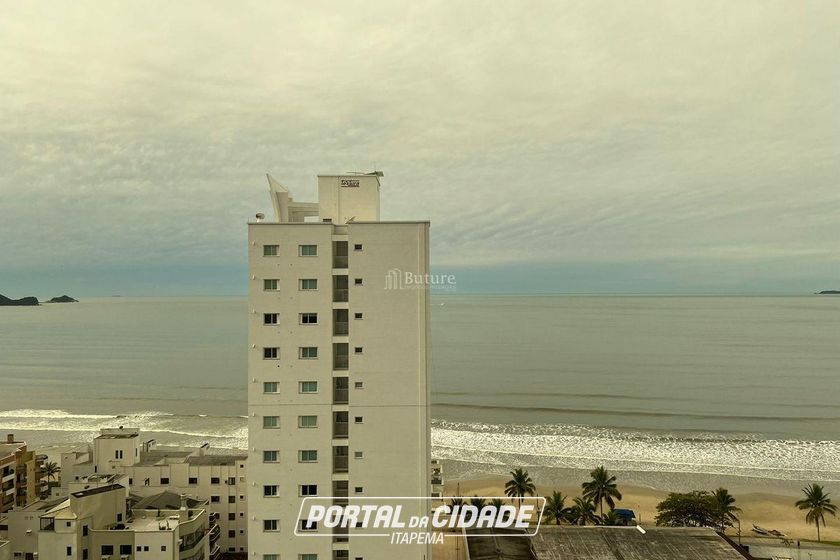 Apartamento &agrave; venda - 197m&sup2; - Meia Praia