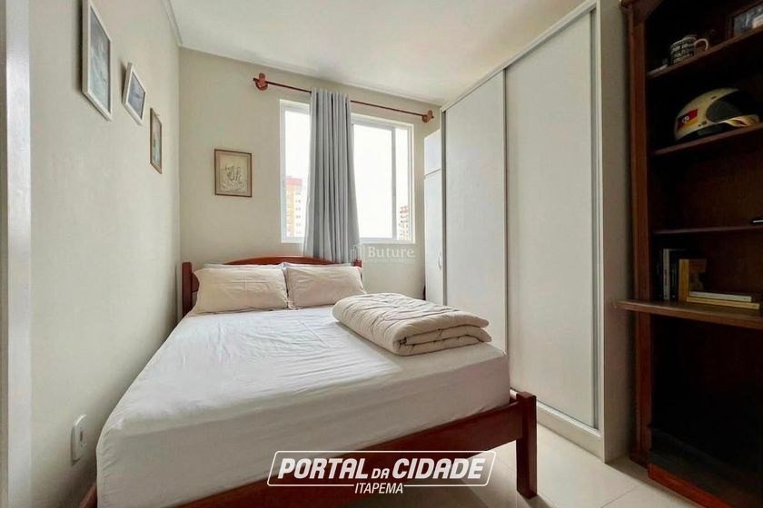 Apartamento &agrave; venda - 145m&sup2; - Meia Praia