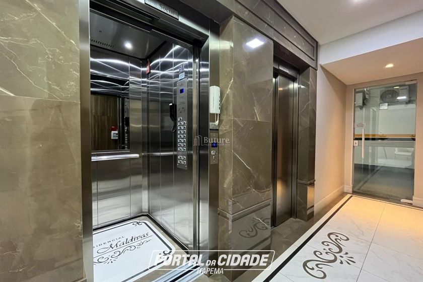 Apartamento &agrave; venda - 145m&sup2; - Meia Praia