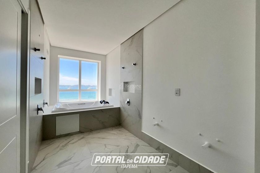 Apartamento &agrave; venda - 190m&sup2; - Centro